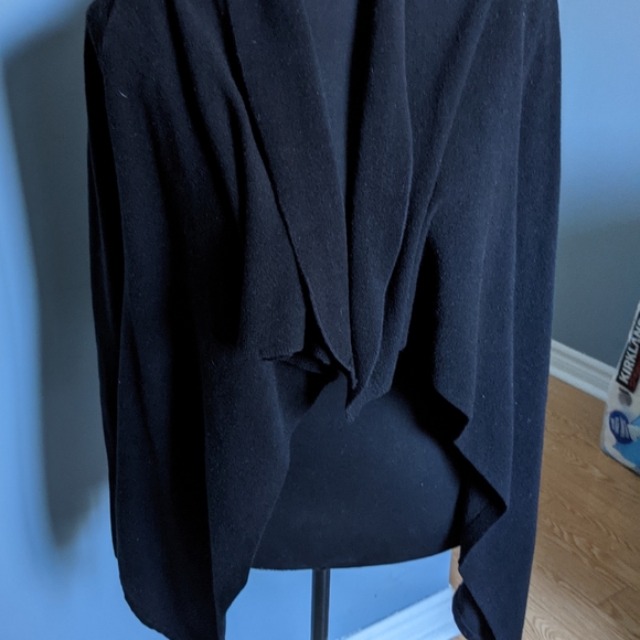 Asymmetrical cardigan - Picture 2 of 4